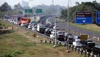 Potret Jalur Puncak yang Jadi Favorit Macet Akhir Pekan