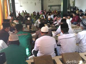Hari Santri Nasional, Warga Banjarnegara Ziarah ke Makam Para Ulama