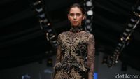 Foto: Melihat 11 Karya Desainer Kebanggaan Indonesia di JFW 2018