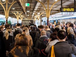 Tindakan Tidak Senonoh di Transportasi Publik Victoria Meningkat