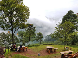 Ini Restoran Berkonsep Alam yang Wajib Dikunjungi Jika ke Bandung