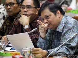 Airlangga Irit Bicara Usai Bertemu Jokowi di Istana Bogor