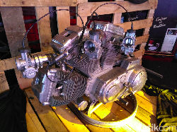 Gila! Motor Harley Berkonfigurasi W dari Purwokerto