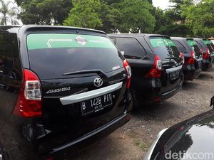 Atur Bisnis Taksi Online, Jokowi Perlu Turun Tangan? Atur Bisnis Taksi Online, Jokowi Perlu Turun Tangan?