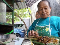 Salah Satu Menu di Pernikahan Kahiyang-Bobby: 4.000 Porsi Sate Kere