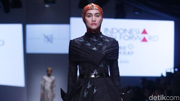 Model Hanya Pakai Ciput Ninja, Ini Keunikan Karya Terbaru Norma Hauri di JFW