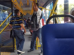 TransJ Ekspres PGC-Priok Pangkas 12 Halte, Penumpang Bingung