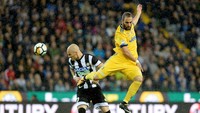 Bertandang ke Stadio Friulli, Juve cukup kerepotan menghadapi Udinese di awal babak pertama. Massimo Pinca/Reuters.