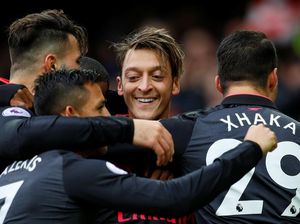 Arsenal Coba Menantang Kutukan Bulan November