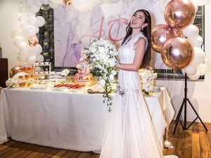 Foto: Ultah ke-44, Sosialita Cantik Singapura Ini Seperti Tak Menua