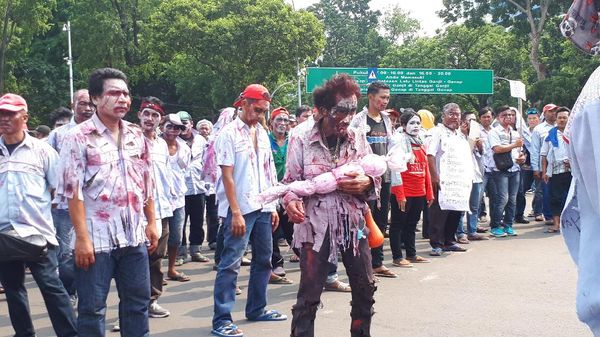 Potret Zombie Menyerbu Istana Merdeka
