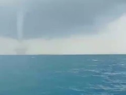 Angin Puting Beliung Rusak Puluhan Rumah di Kepulauan Seribu