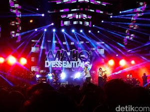 Maliq & Dessential dan The Sigit Hipnotis Pengunjung MAXcited