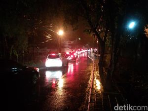 Kemang Utara Banjir, Lalin Macet Parah