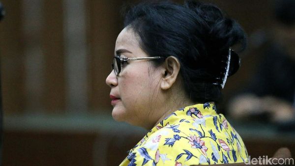 Miryam Dituntut 8 Tahun Penjara