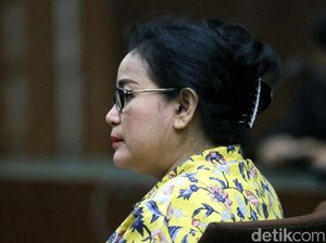 Miryam Dituntut 8 Tahun Penjara