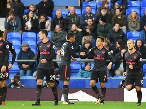 Pujian Wenger untuk Oezil dan Sanchez yang Tampil Luar Biasa