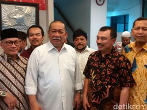 Melunak, Deddy Mizwar Akhirnya Datangi Kantor Gerindra Jabar