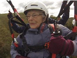 Mungkin... Ini Adalah Nenek Paling Ekstrem di Dunia!