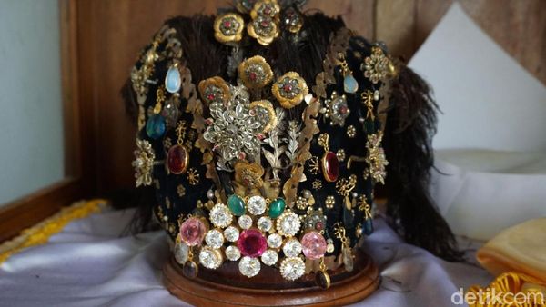 Foto: Mahkota Keramat Sultan Bacan