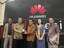 Mahasiswa Surabaya Diajak Kembangkan Smart City