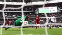 Si Merah Remuk Redam di Markas Spurs