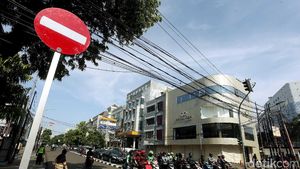 Uji Coba Sistem Satu Arah di Jalan Melawai