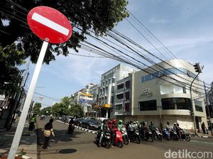 Dianggap Mengganggu, Pemandu Lagu di Trotoar Melawai Ditertibkan