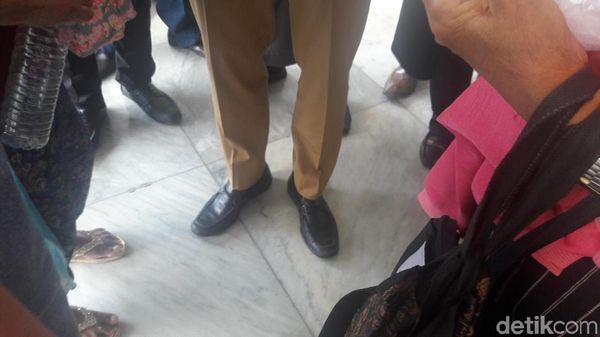 Ini Sepatu Pantofel Nyaman yang Akhirnya Ditemukan Sandiaga