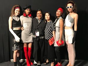 Unik, Bahan Bioplastik dari Singkong Disulap Jadi Busana Modis