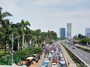 Ada Aksi Tolak Perppu Ormas di DPR, Lalin Macet