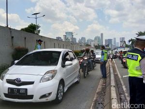 Pendemo Perppu Ormas Makin Banyak, Kendaraan Dialihkan ke Busway