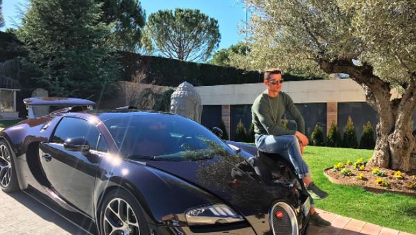 Gaya Selangit Pemain Terbaik Dunia di Instagram