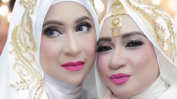 Foto: Gaya Hijab Aktris Silvana Herman, Ini Penampilan Terbarunya di Usia 51