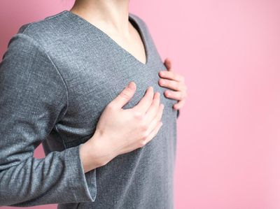 8 Penyebab Gatal di Payudara