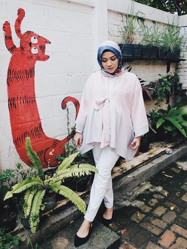 Foto: Inspirasi Hijab dari 6 Selebriti Indonesia yang sedang Hamil