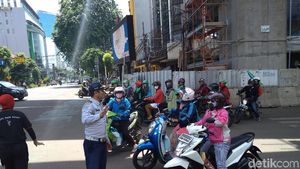 Bingungnya Pengendara di Melawai dengan Sistem Satu Arah