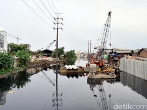 Normalisasi Kali Pesing, Sejumlah Bangunan Dibongkar