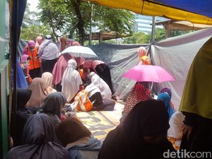 Pingsan, 3 Pendemo Tolak Perppu Ormas Dibawa ke Posko Darurat