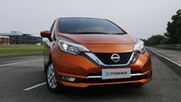 Ngebut dengan Mobil Listrik Nissan di Karawang
