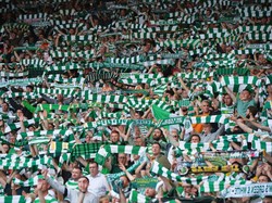 Abaikan Virus Corona, Fans Celtic Asyik Ngebir dan Nyanyi di Thailand