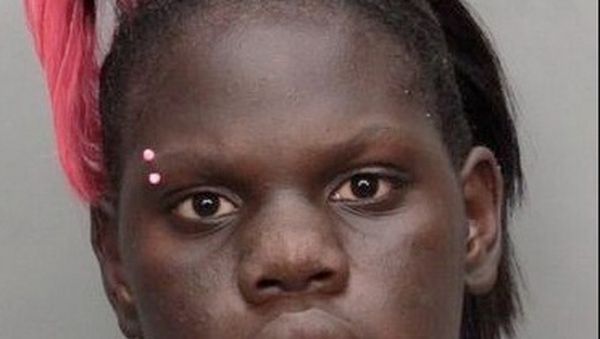 Foto: 20 Gaya Rambut Pria Paling Aneh, Mirip Kumis Hingga Buntut Tikus