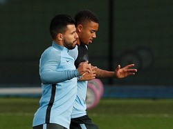 Jesus dan Aguero Makin Lengket
