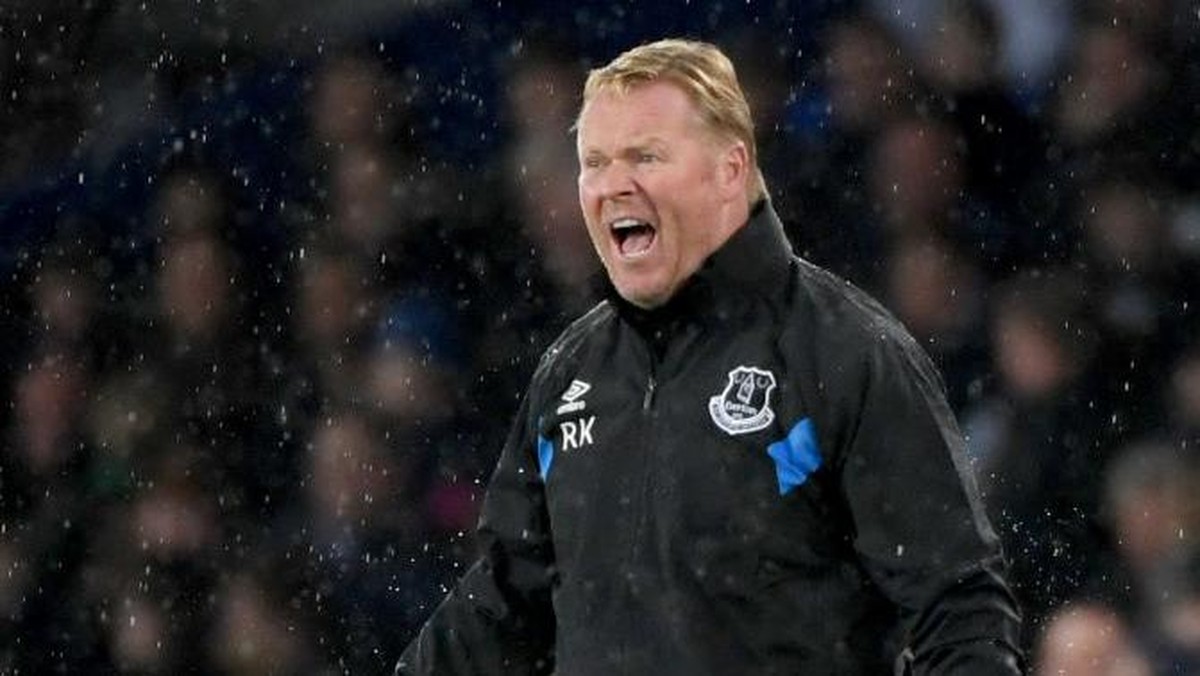 Ronald Koeman kandidat kuat pelatih Barcelona. (Foto: Ross Kinnaird/Getty Images)