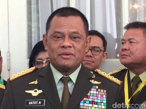 Ingin Urus Cucu, Jenderal Gatot: Saya Tak Mau Kalah sama Presiden Ingin Urus Cucu, Jenderal Gatot: Saya Tak Mau Kalah sama Presiden
