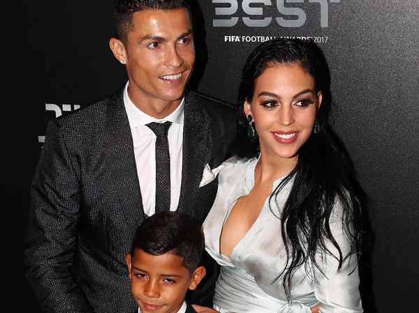 Ronaldo Nikahi Georgina, Sosok Setia Temani CR7 Rebut 15 Trofi