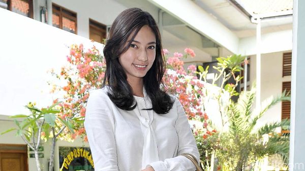 Sexy and Smart! Nadia Saphira yang Tak Lagi Jadi Milly si Lemot