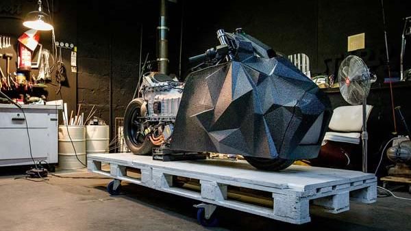 Skutik BMW untuk Batman