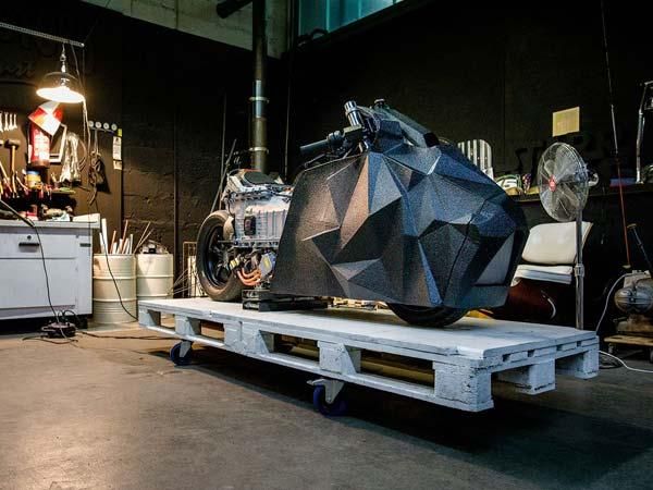 Skutik BMW untuk Batman