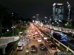 Massa Demo Tolak Perppu Ormas Tinggalkan DPR, Lalin Kembali Dibuka